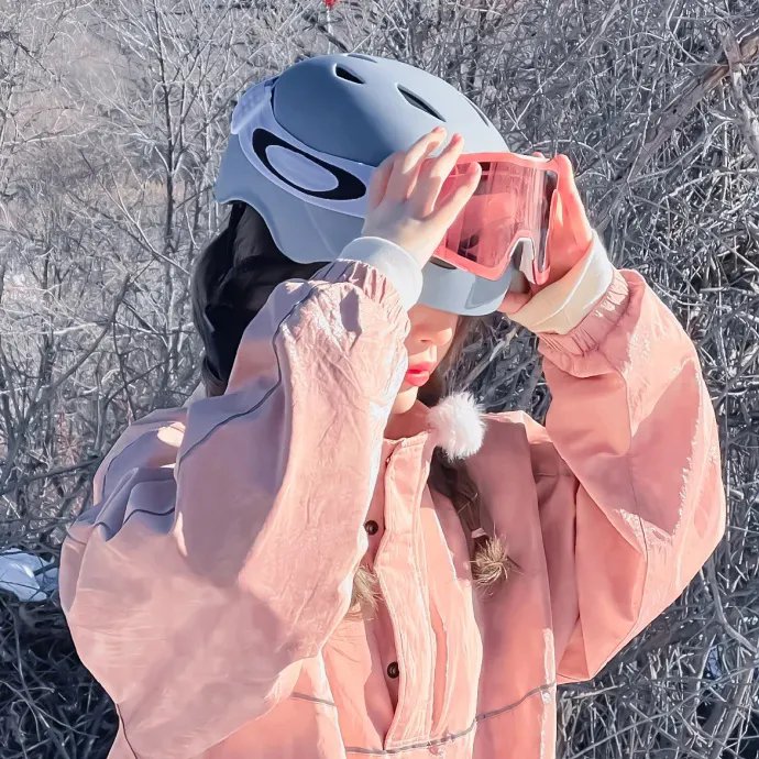 年过半百她美又飒